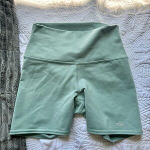 Alo Yoga Green Women's Biker Shorts